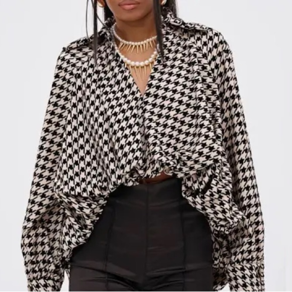 AKIRA Houndstooth Women's Top